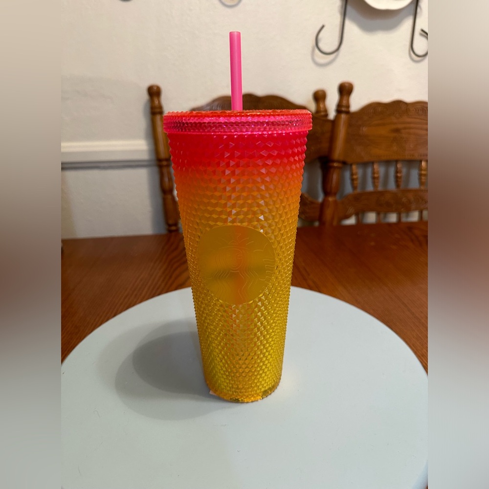 Starbucks 24 ounce cold tumbler overseas release ￼